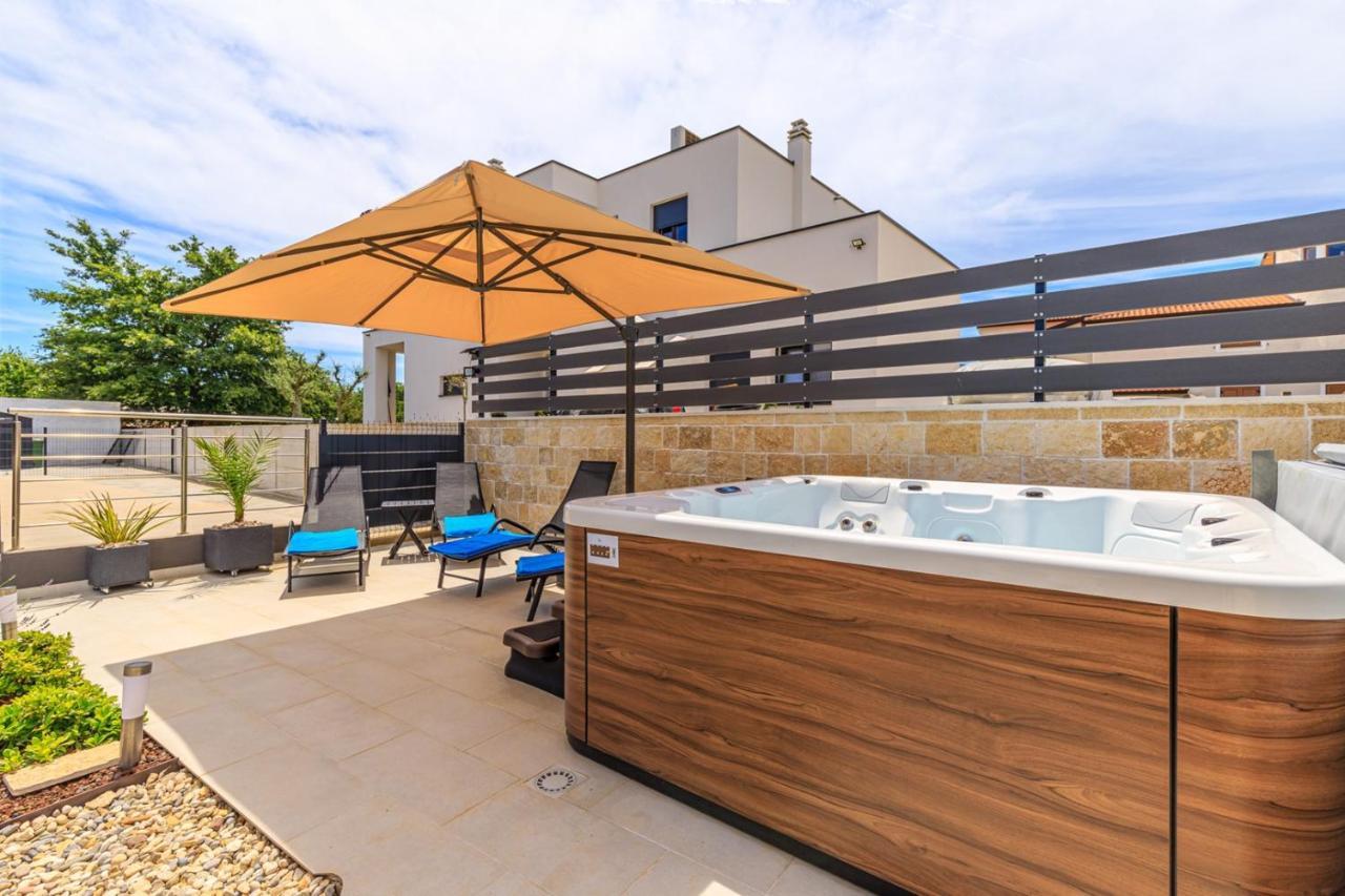 Sabena Apartment With Private Whirlpool Porec Esterno foto