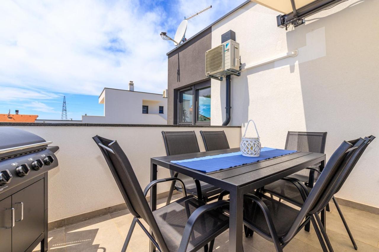 Sabena Apartment With Private Whirlpool Porec Esterno foto