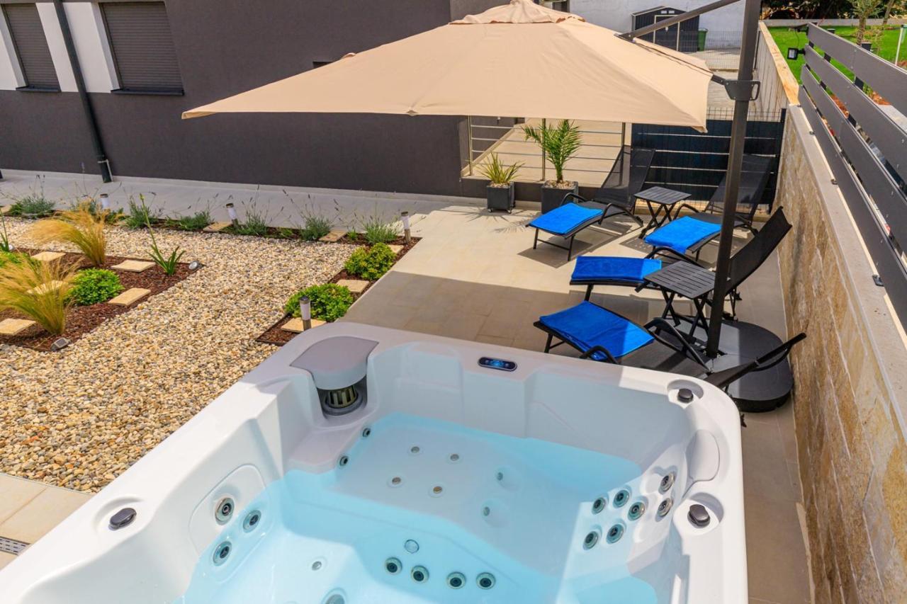 Sabena Apartment With Private Whirlpool Porec Esterno foto