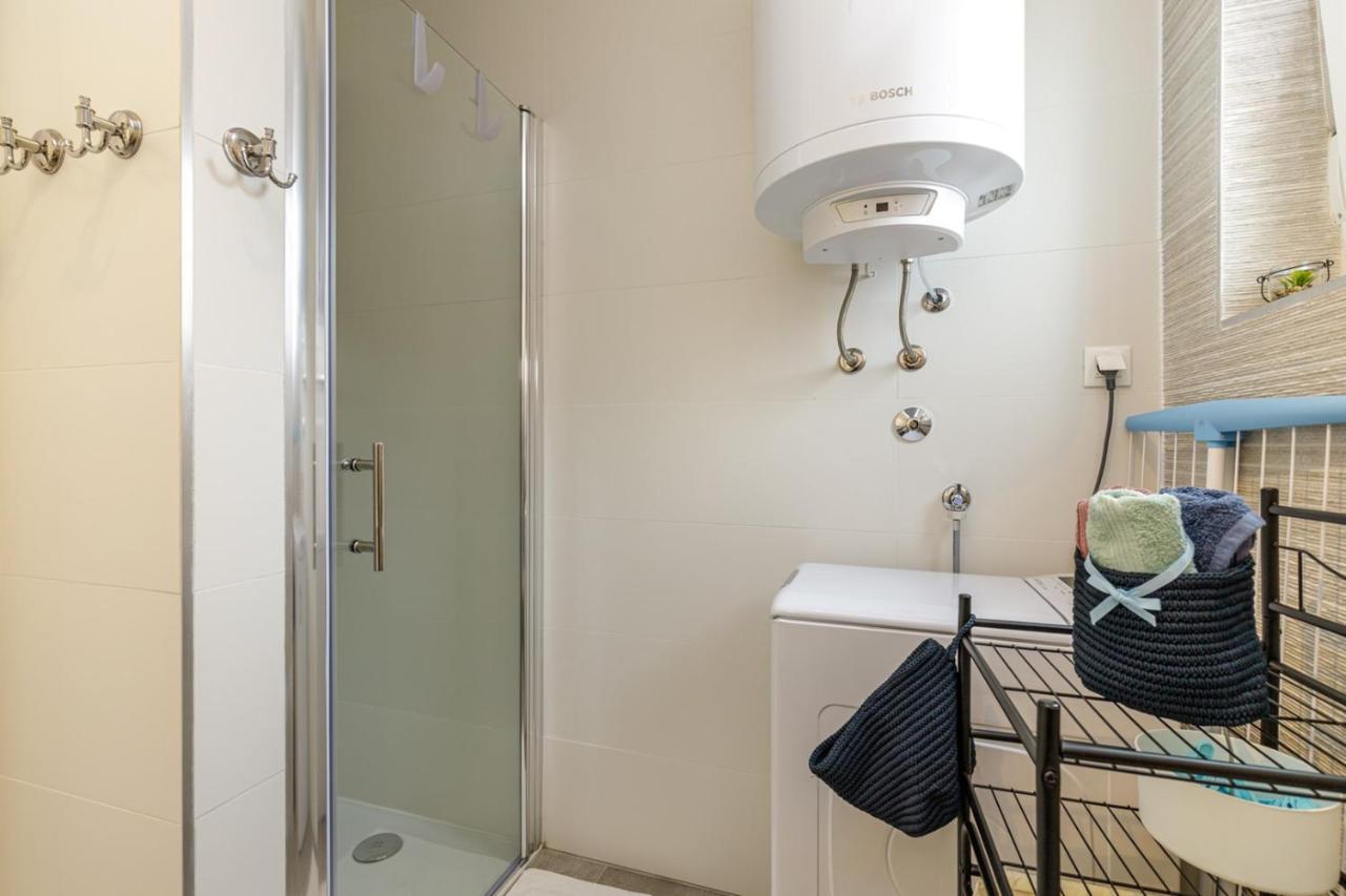 Sabena Apartment With Private Whirlpool Porec Esterno foto